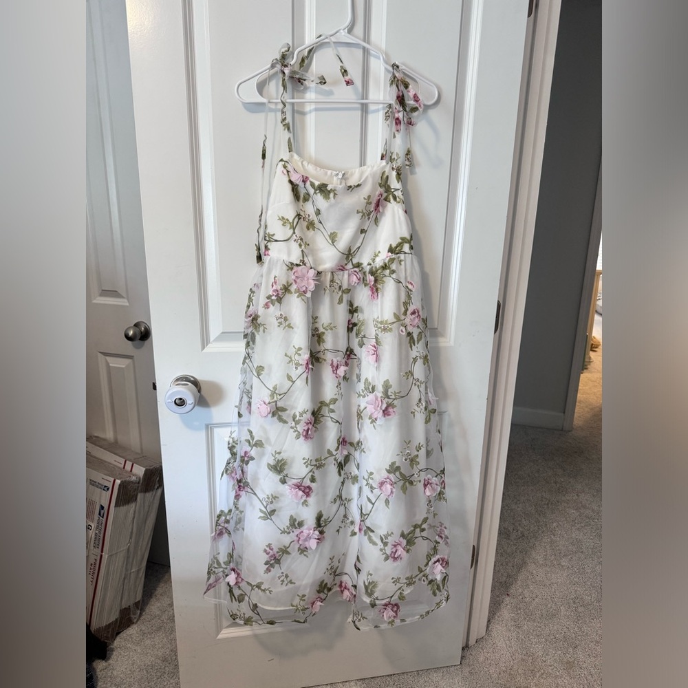 Arula Pink Floral Appliqué Dress